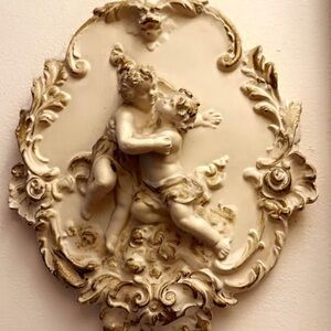 Cherub, angel wall decor